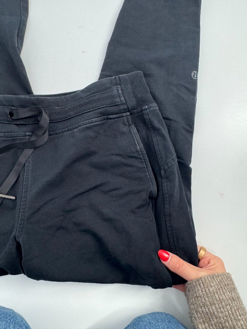 Lululemon High-Rise Jogger - Size 6 - Picture 5 of 12